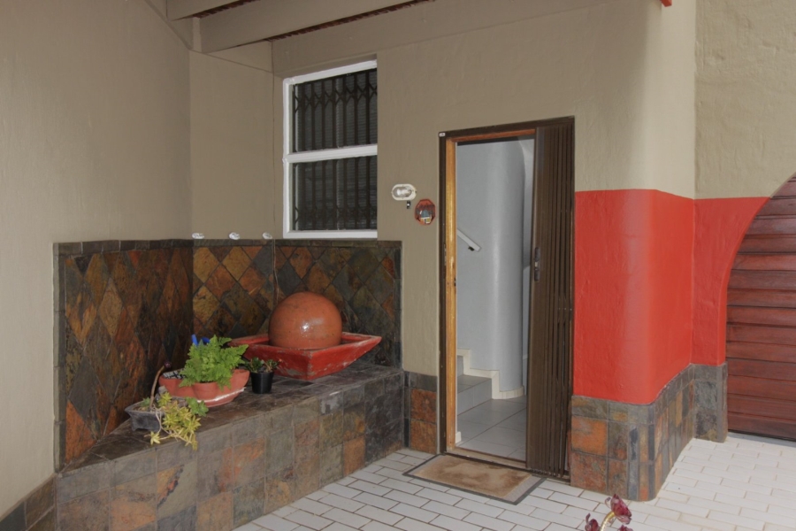 4 Bedroom Property for Sale in Wavecrest Eastern Cape